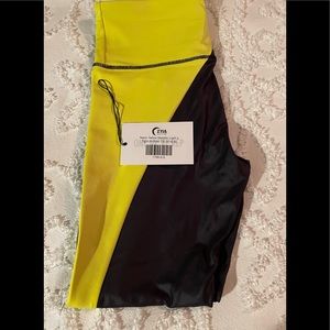 Zyia Active Neon Yellow Metallic Light n Tight Hi-Rise 7/8 24” (6-8)